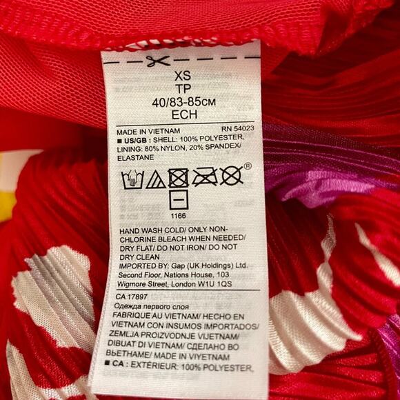 NEW Banana Republic Women's Blouse Red Satin Floral Bow Off-the-Shoulder Top XS - Picture 10 of 10